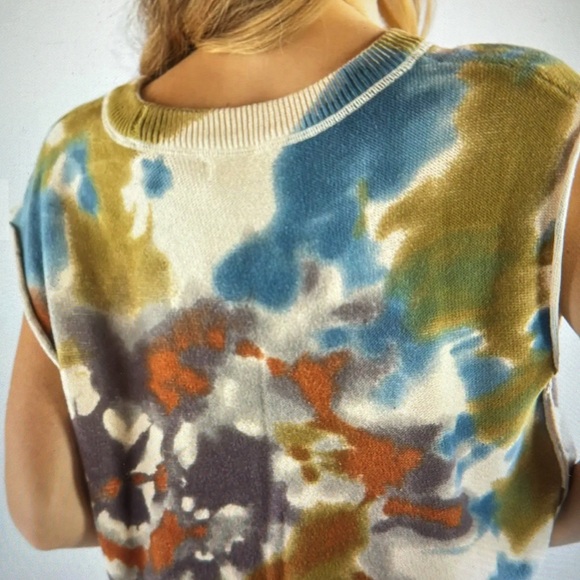 Natural Life Sleeveless Sunset Sweater - Picture 2 of 4